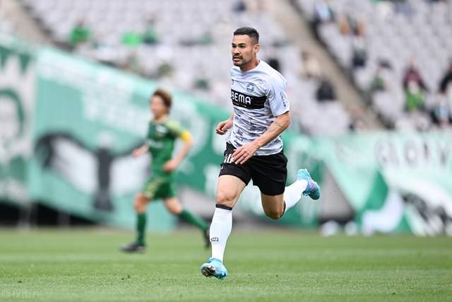 每体：新月愿听取对坎塞洛的报价，且不会为其离队设置障碍